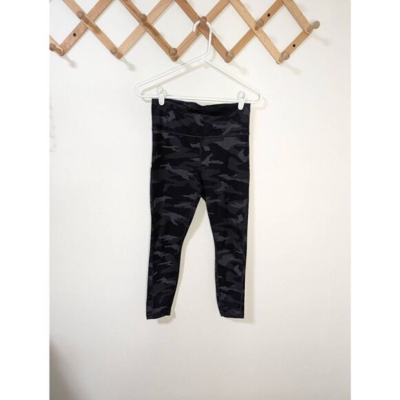 Athleta Ultimate 7/8 Tight Leggings with Pockets - Size S - Picture 1 of 9